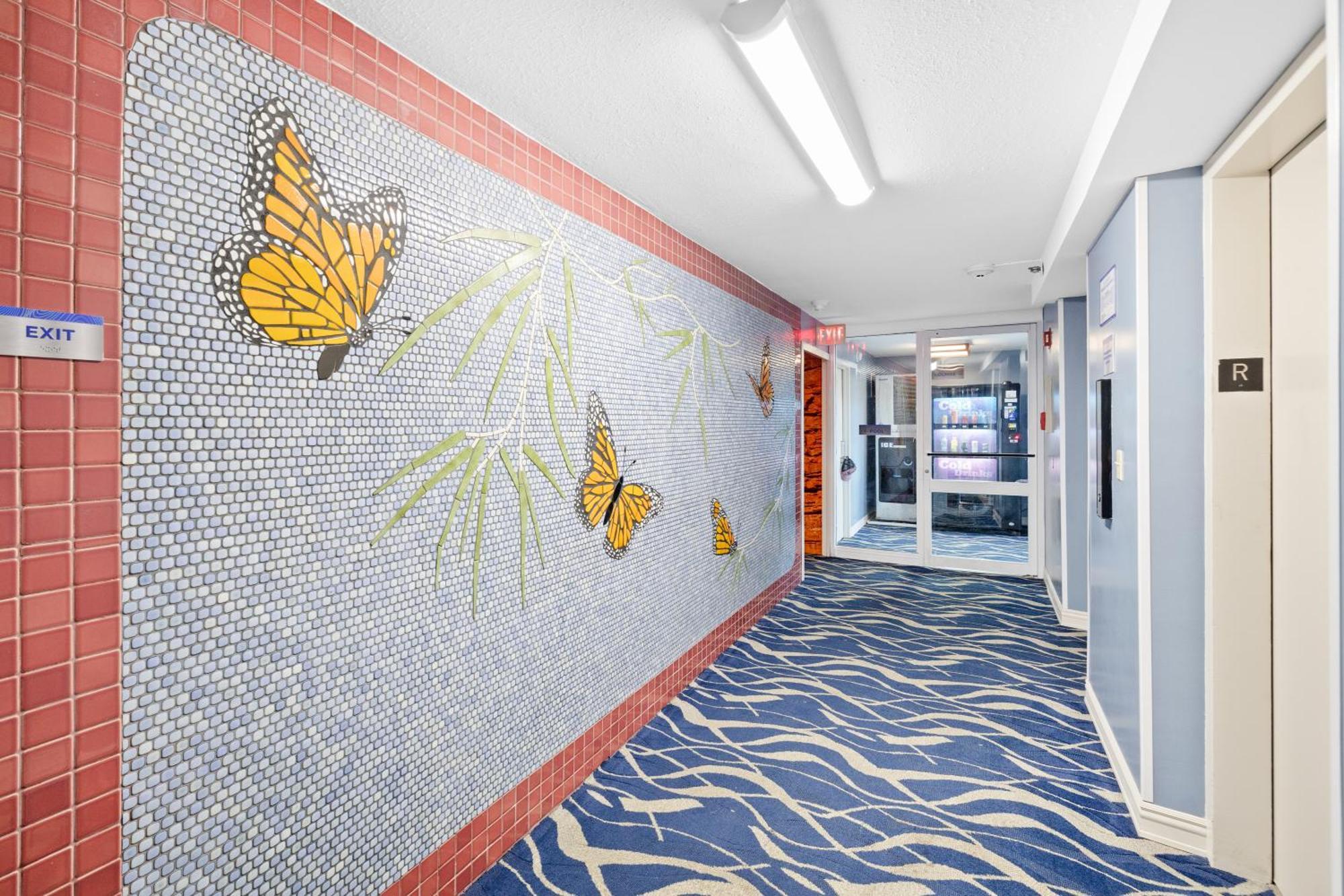 Steps To Waikiki Beach! Newly Renovated With 75" Tv 檀香山 外观 照片