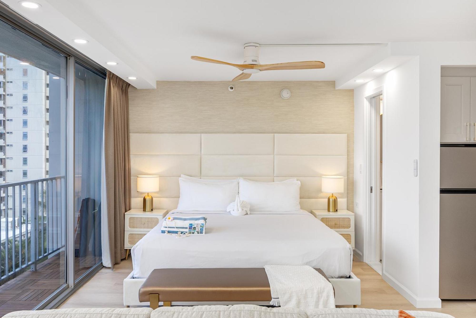 Steps To Waikiki Beach! Newly Renovated With 75" Tv 檀香山 外观 照片