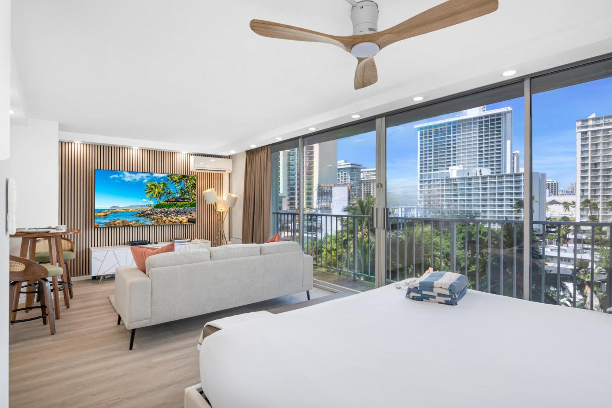 Steps To Waikiki Beach! Newly Renovated With 75" Tv 檀香山 外观 照片