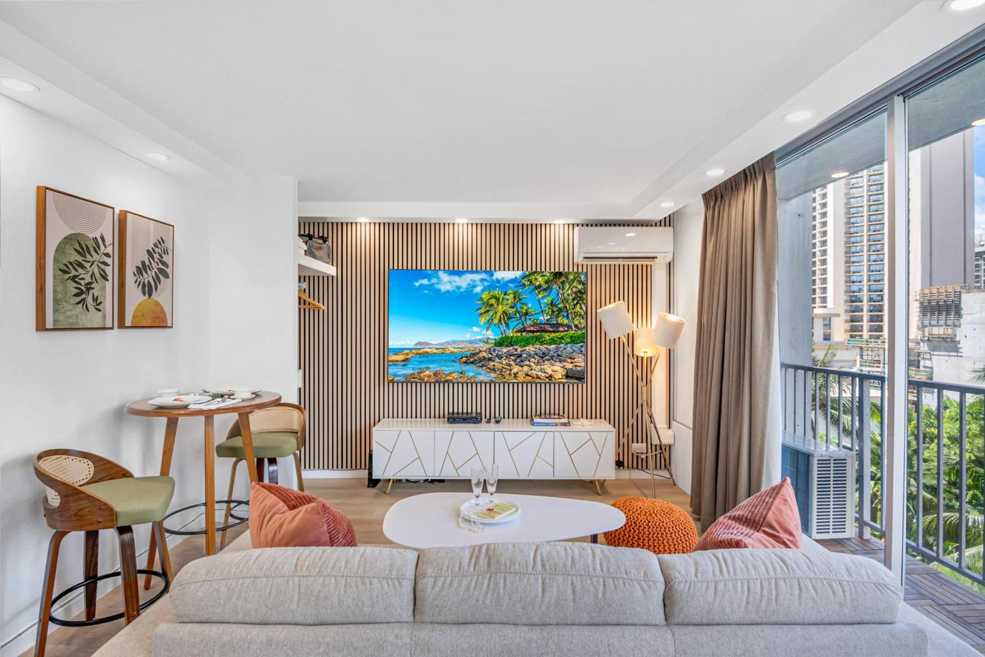 Steps To Waikiki Beach! Newly Renovated With 75" Tv 檀香山 外观 照片